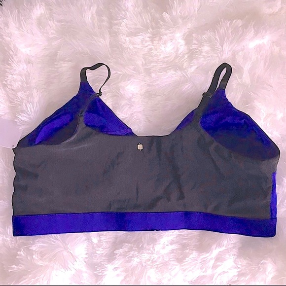 NWT FABLETICS BLACK/PURPLE MODERATE SUPPORT FULL COVERAGE SPORT BRA 2X 18/20 - Picture 5 of 14